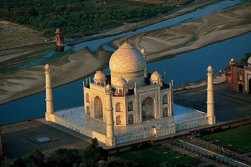 Overnight Agra Tour